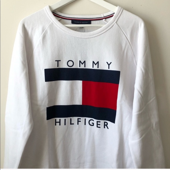Tommy Hilfiger Sweaters - TH Tommy Hilfiger colorblock sweatshirt sweater